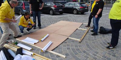 De gele campagnegolf in Ekeren