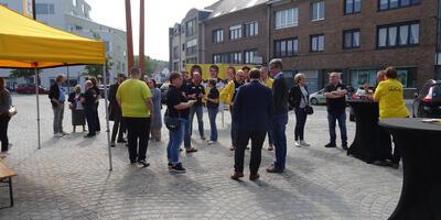 De gele campagnegolf in Ekeren