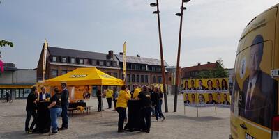 De gele campagnegolf in Ekeren