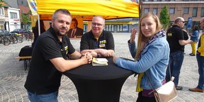 De gele campagnegolf in Ekeren