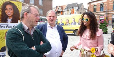 De gele campagnegolf in Ekeren