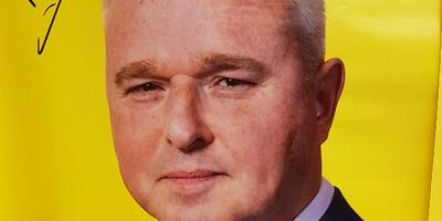 De gele campagnegolf in Ekeren