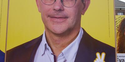 De gele campagnegolf in Ekeren