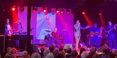 seniorenfeest met Günther Neefs en de Lou Romanband