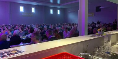 seniorenfeest met Günther Neefs en de Lou Romanband